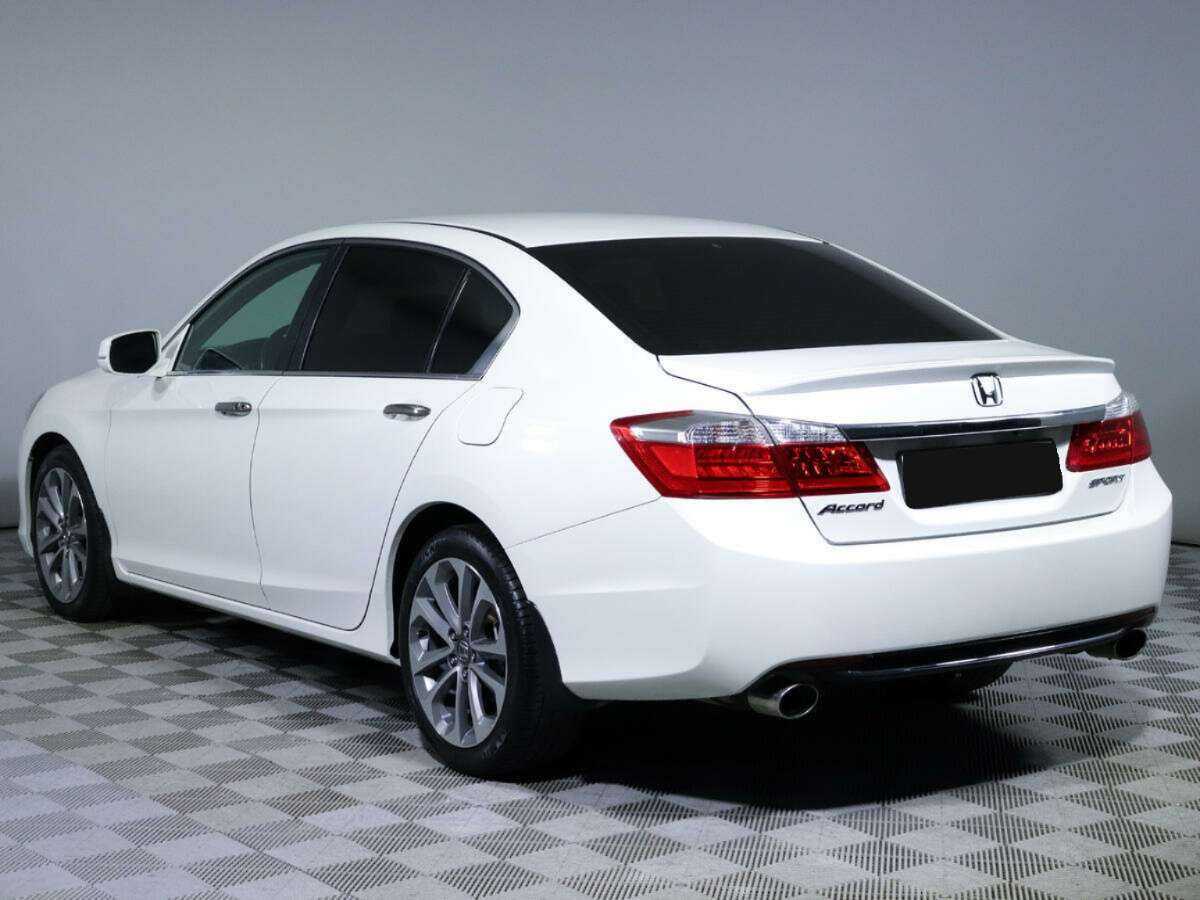Honda Accord б/у, 2013, Автоматическая. Фото: #4