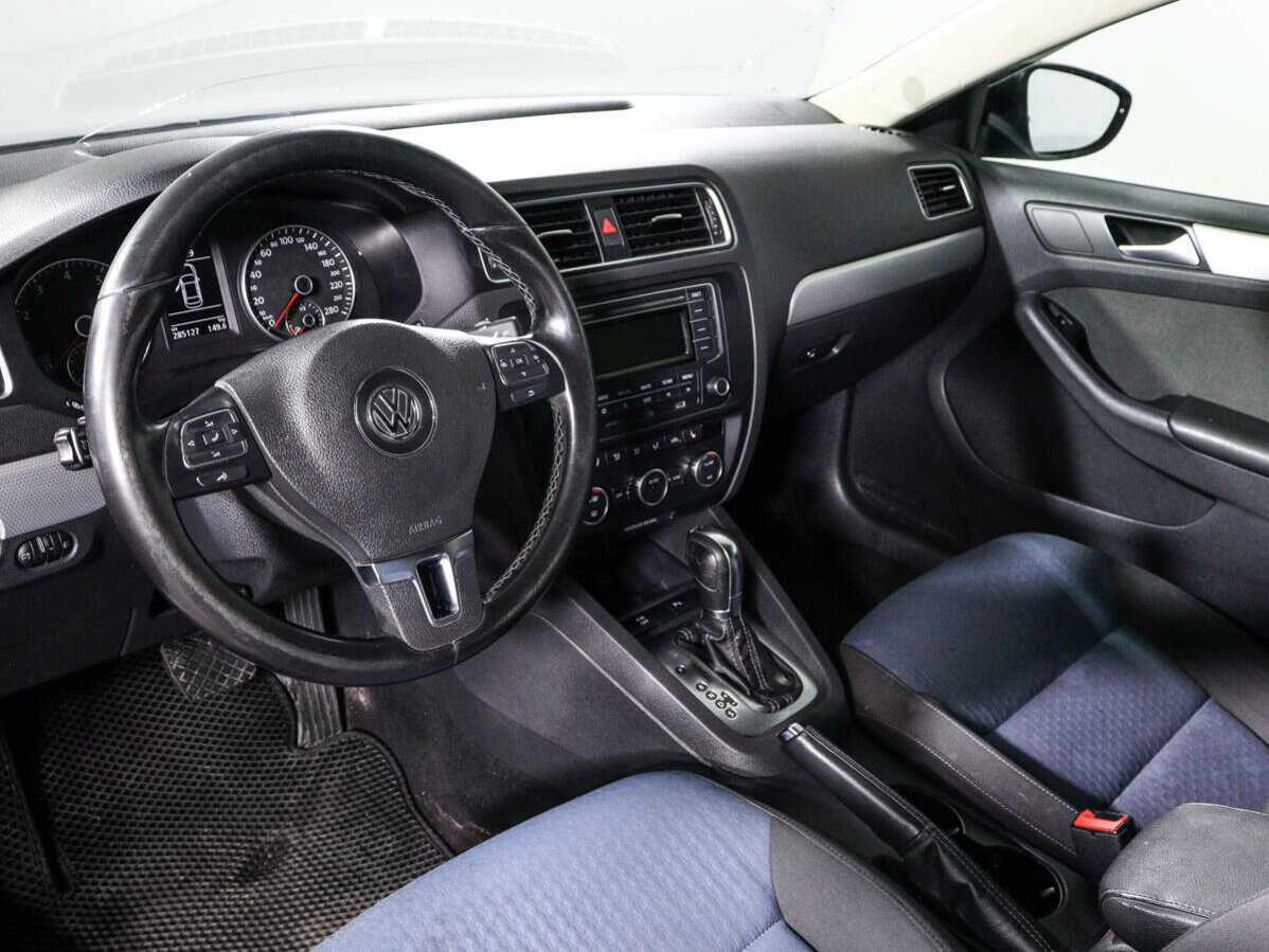 Volkswagen Jetta б/у, 2013, Автоматическая. Фото: #11
