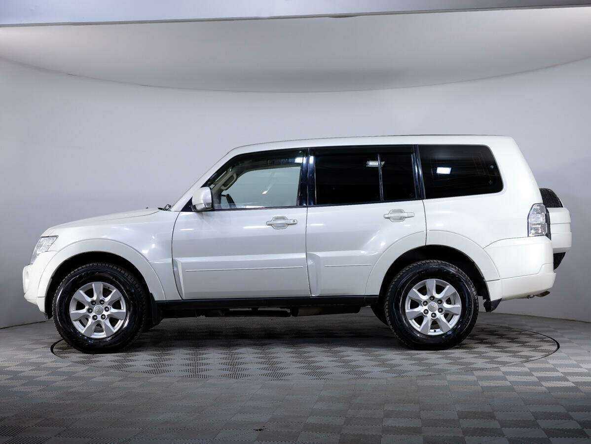 Mitsubishi Pajero б/у, 2013, Механическая. Фото: #6