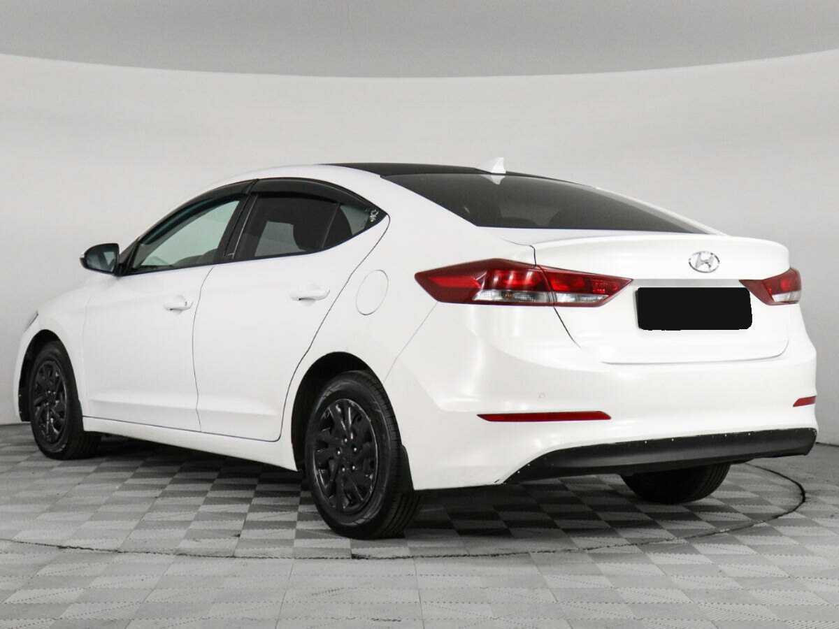 Hyundai Elantra б/у, 2018, Механическая. Фото: #2