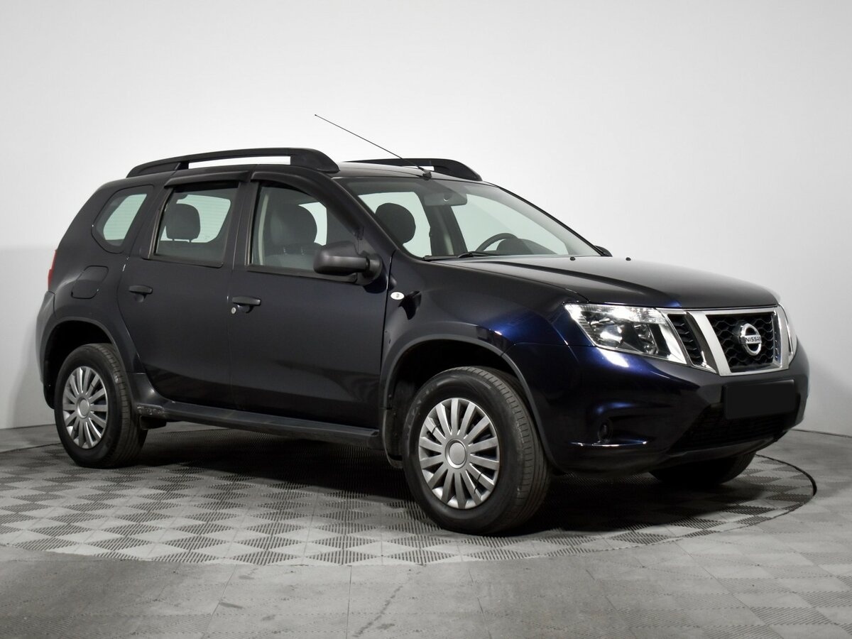 Nissan Terrano б/у, 2015, Механическая. Фото: #2