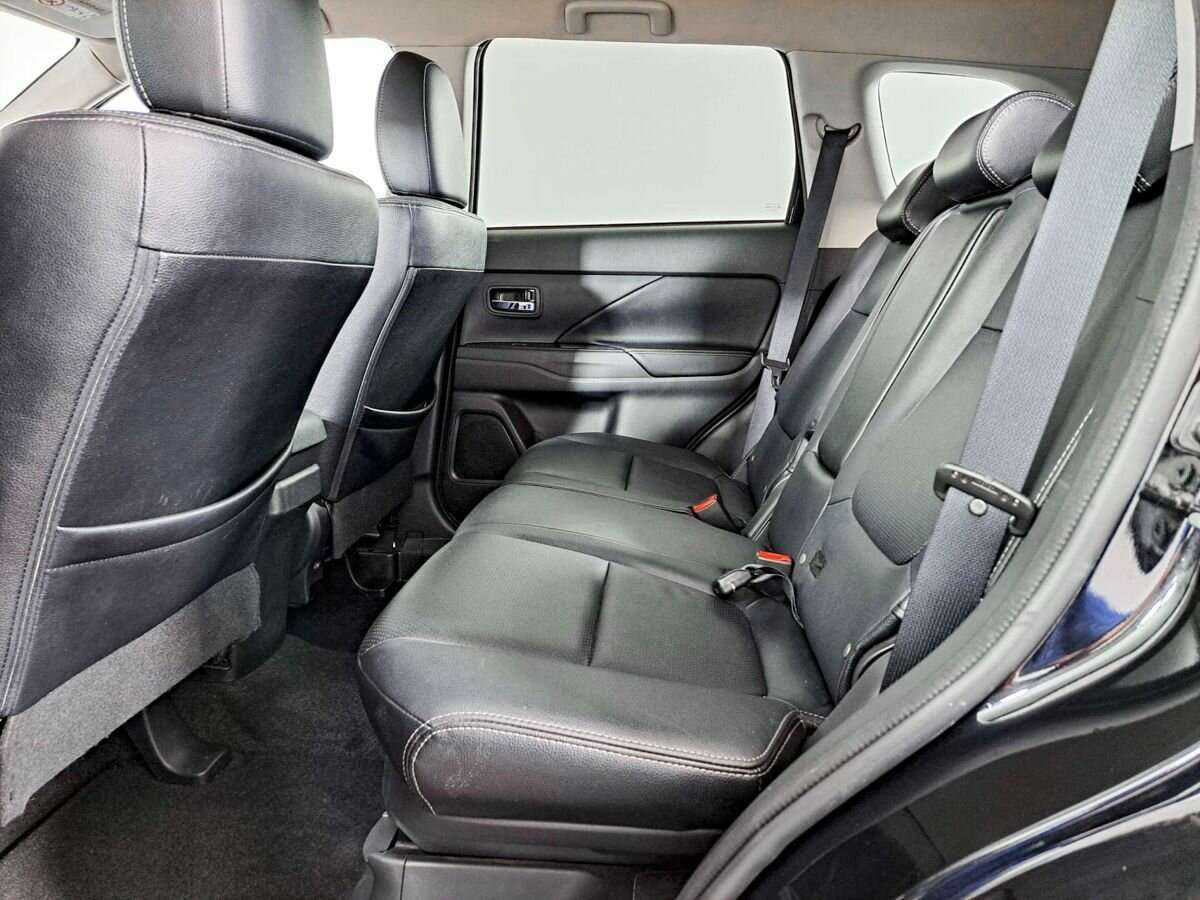 Mitsubishi Outlander б/у, 2017, Вариатор. Фото: #9