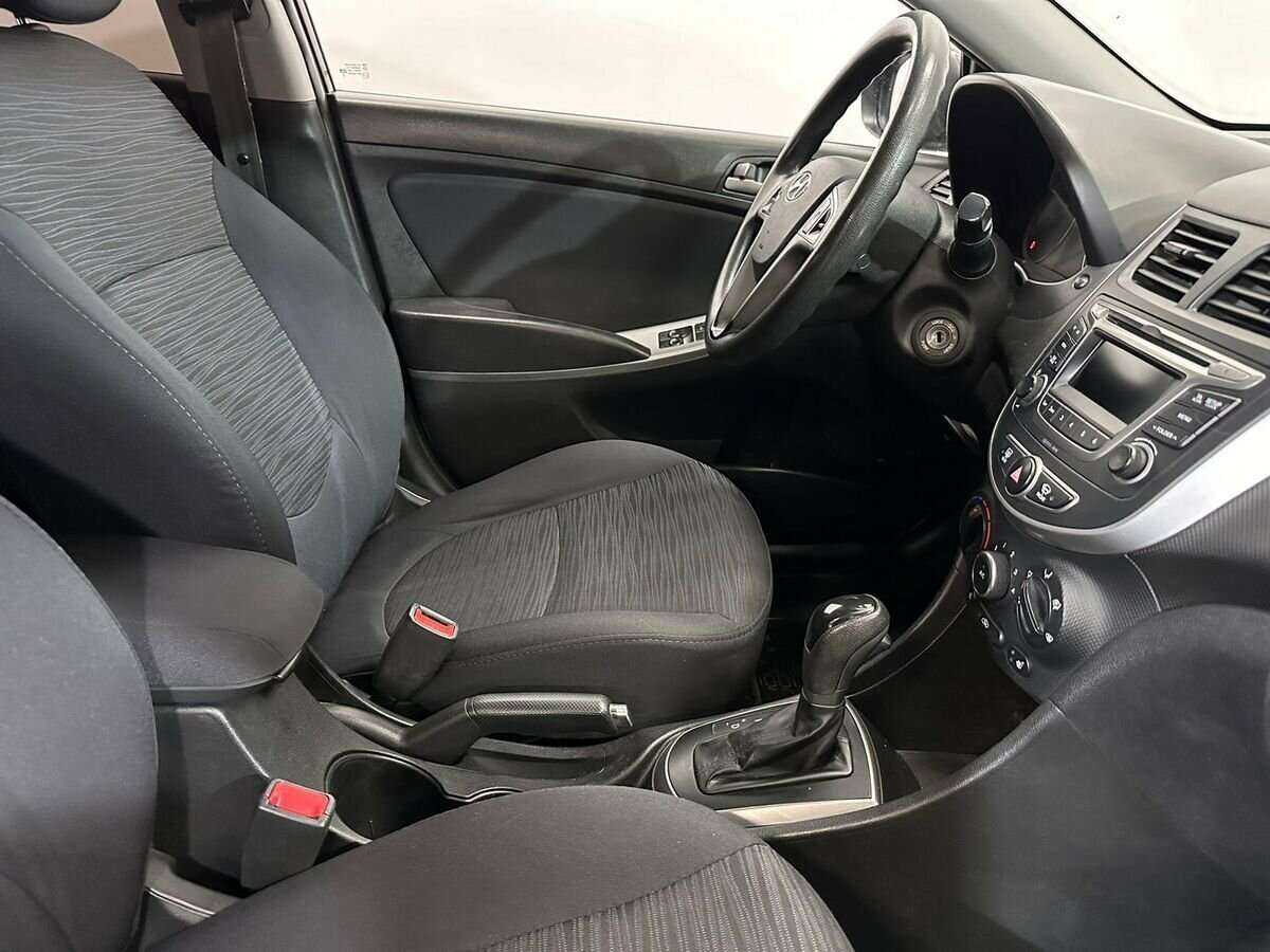Hyundai Solaris б/у, 2015, Автоматическая. Фото: #9