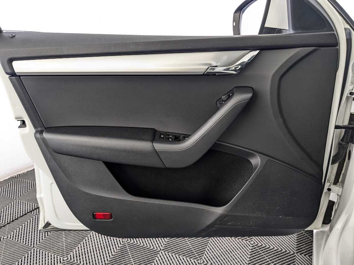 Skoda Octavia б/у, 2019, Механическая. Фото: #18
