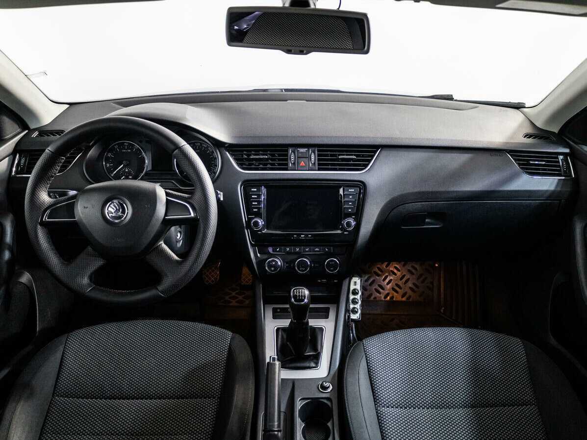 Skoda Octavia б/у, 2013, Механическая. Фото: #10