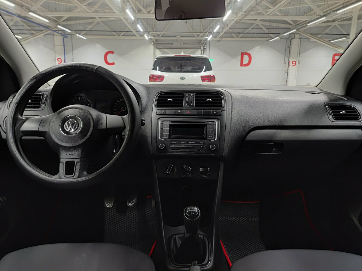 Volkswagen Polo б/у, 2014, Механическая. Фото: #13
