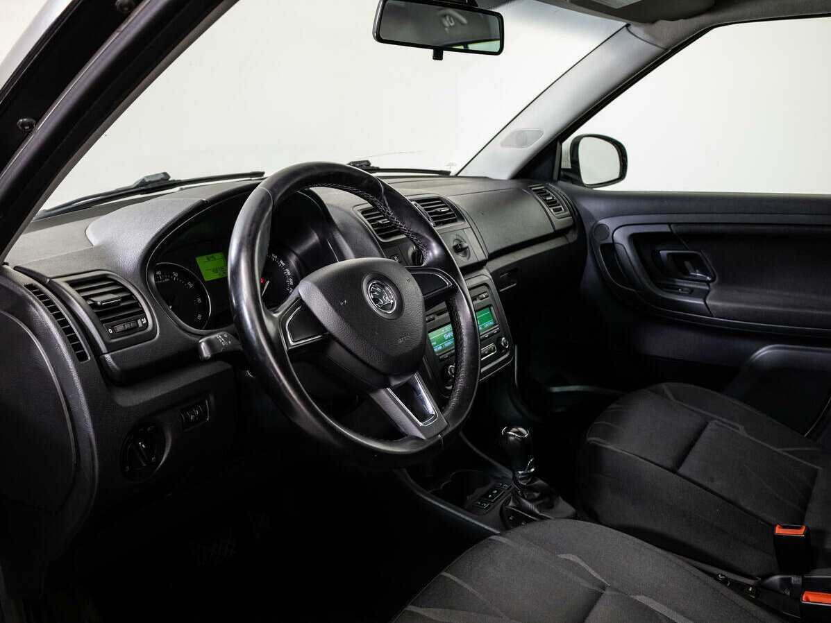 Skoda Fabia б/у, 2014, Автоматическая. Фото: #10