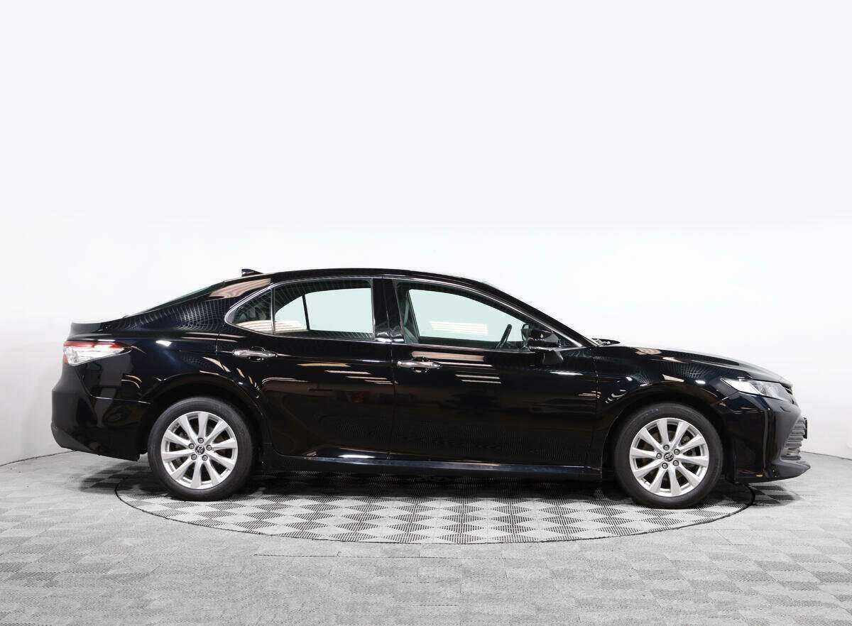 Toyota Camry б/у, 2018, Автоматическая. Фото: #2
