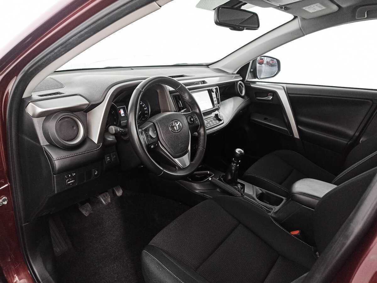 Toyota RAV4 б/у, 2019, Механическая. Фото: #15