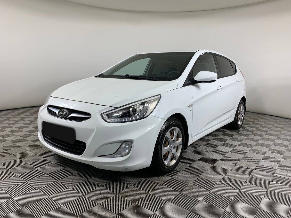 Hyundai Solaris б/у, 2013, Механическая. Посмотреть фото