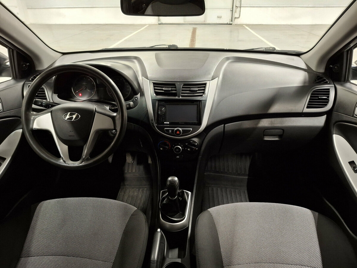 Hyundai Solaris б/у, 2014, Механическая. Фото: #13
