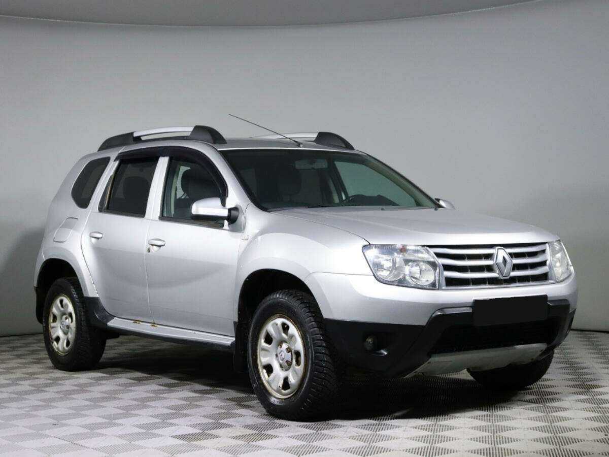 Renault Duster б/у, 2012, Автоматическая. Фото: #2