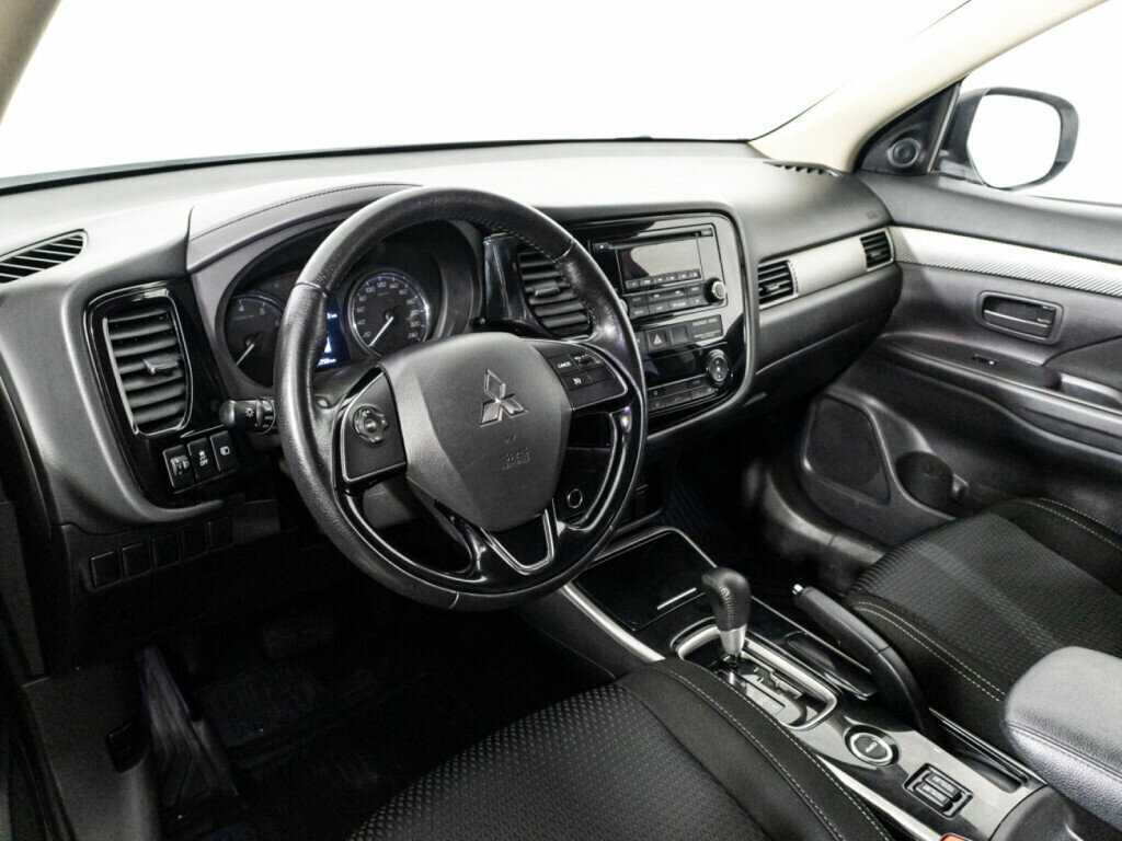 Mitsubishi Outlander б/у, 2018, Вариатор. Фото: #10