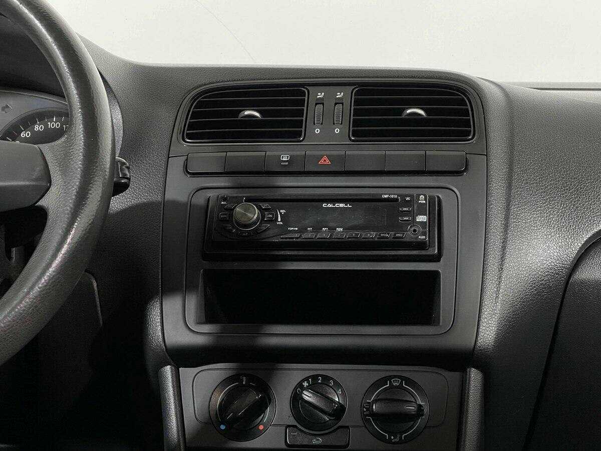 Volkswagen Polo б/у, 2012, Механическая. Фото: #9