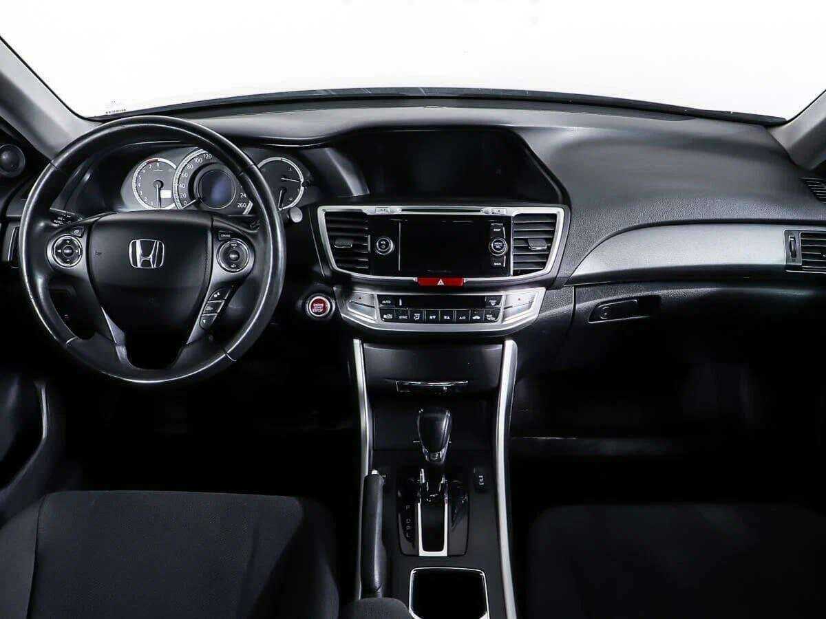 Honda Accord б/у, 2013, Автоматическая. Фото: #11