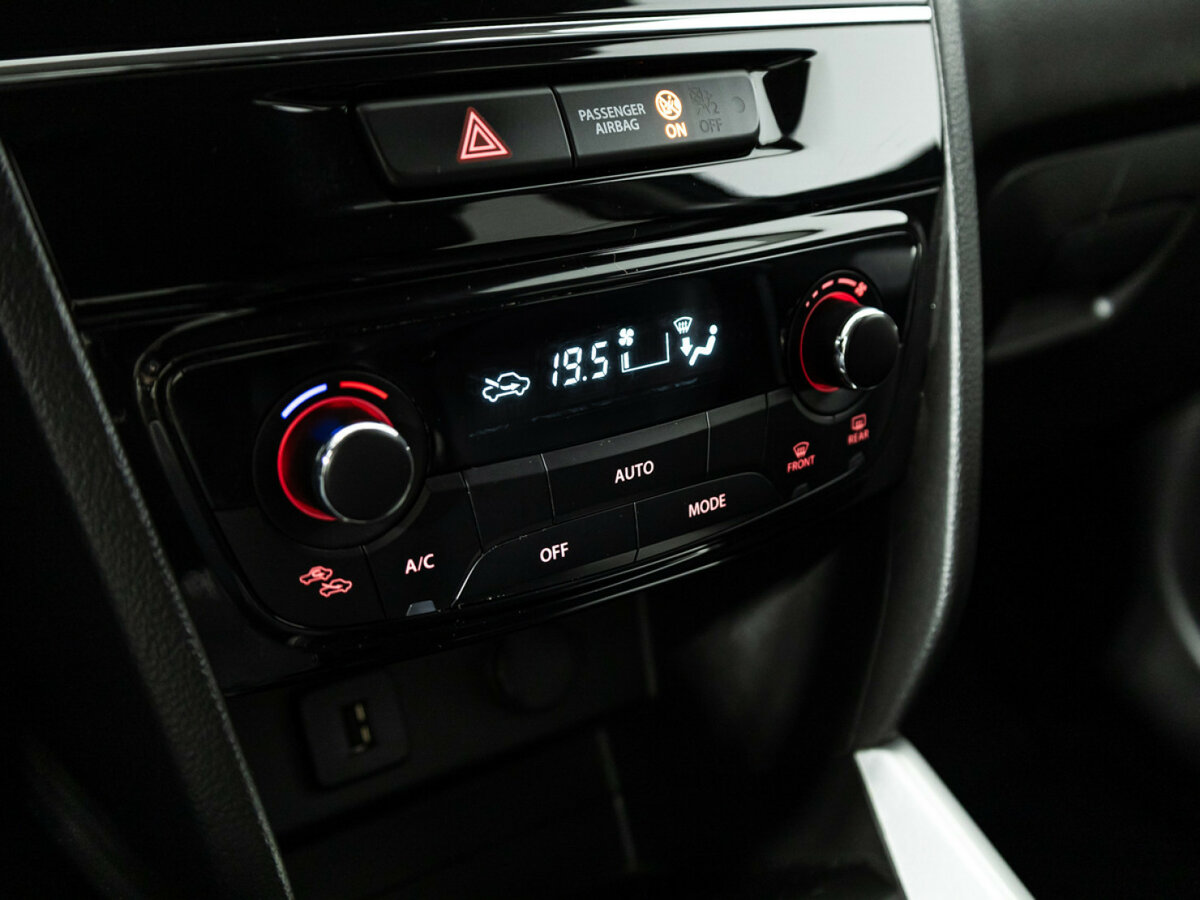 Suzuki Vitara б/у, 2018, Автоматическая. Фото: #18