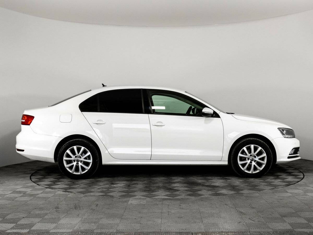 Volkswagen Jetta б/у, 2015, Роботизированная. Фото: #3