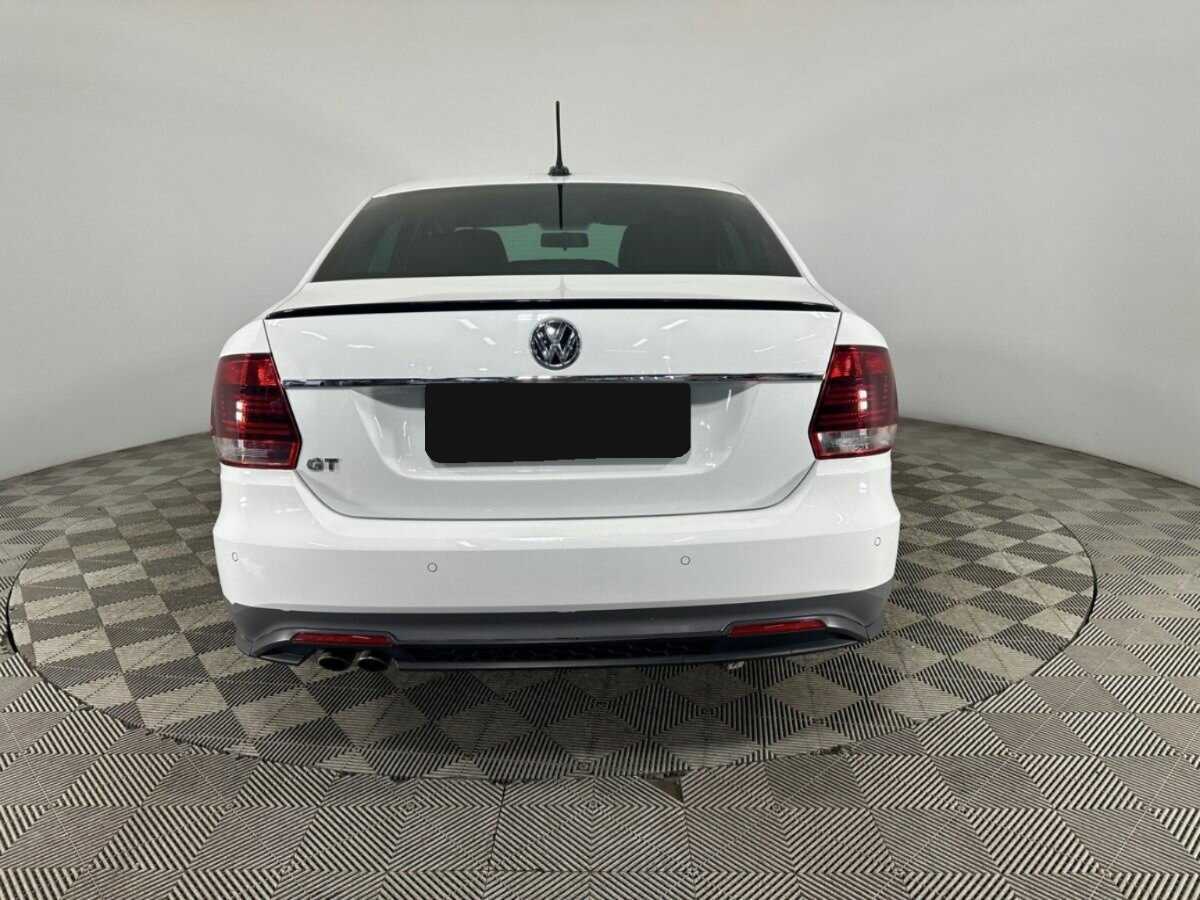 Volkswagen Polo б/у, 2018, Механическая. Фото: #2