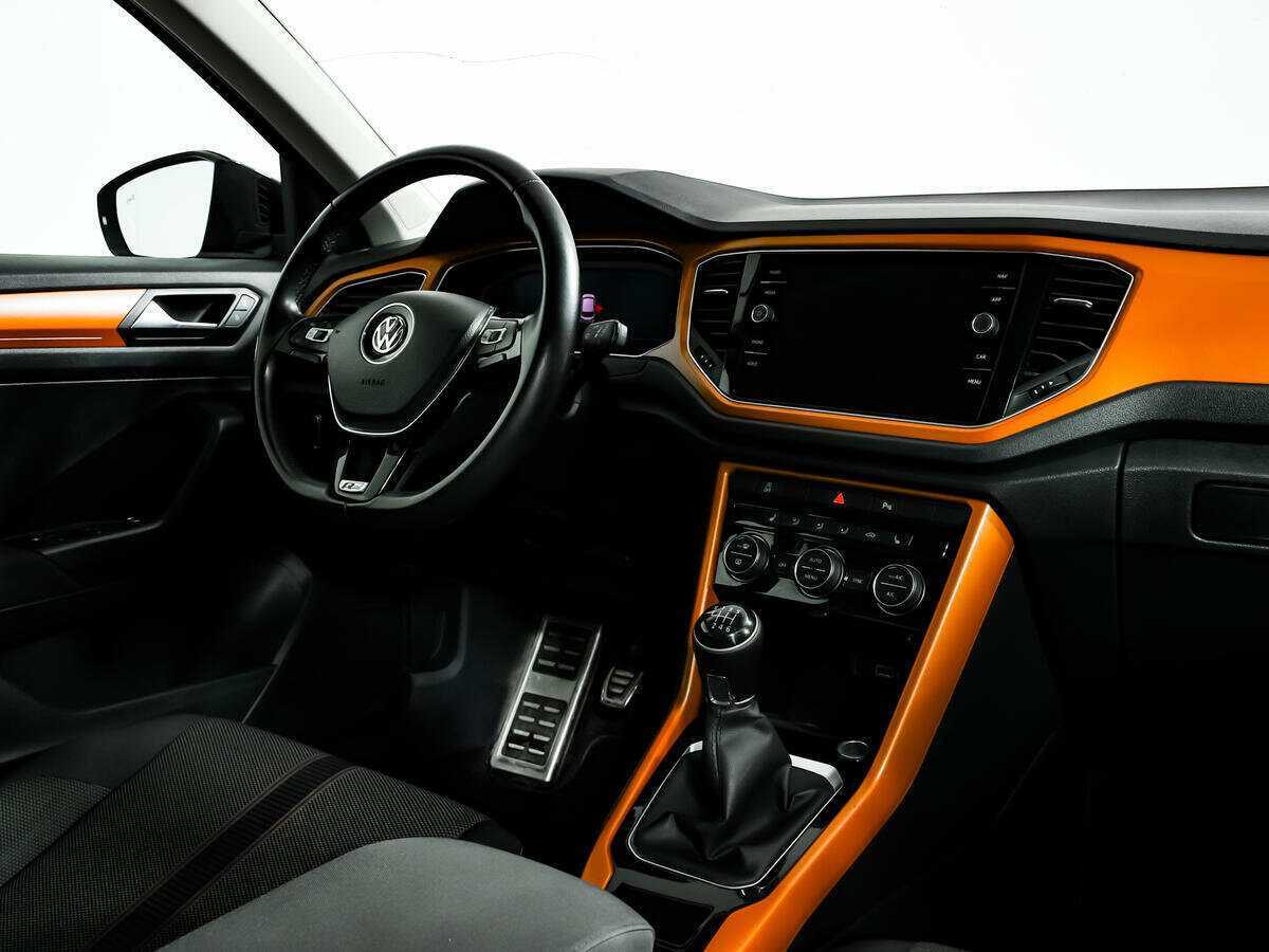 Volkswagen T-Roc б/у, 2018, Механическая. Фото: #8