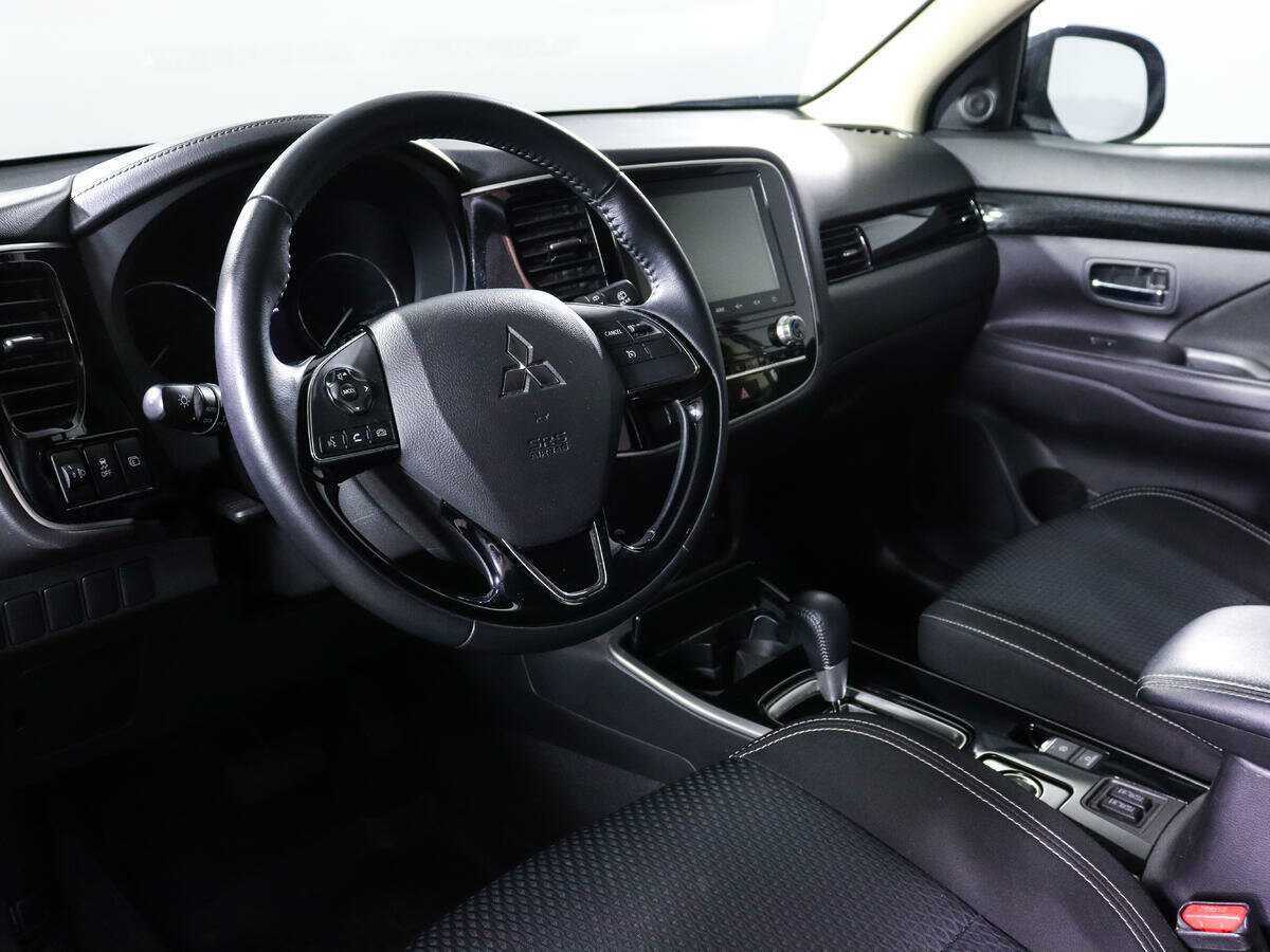 Mitsubishi Outlander б/у, 2021, Вариатор. Фото: #11