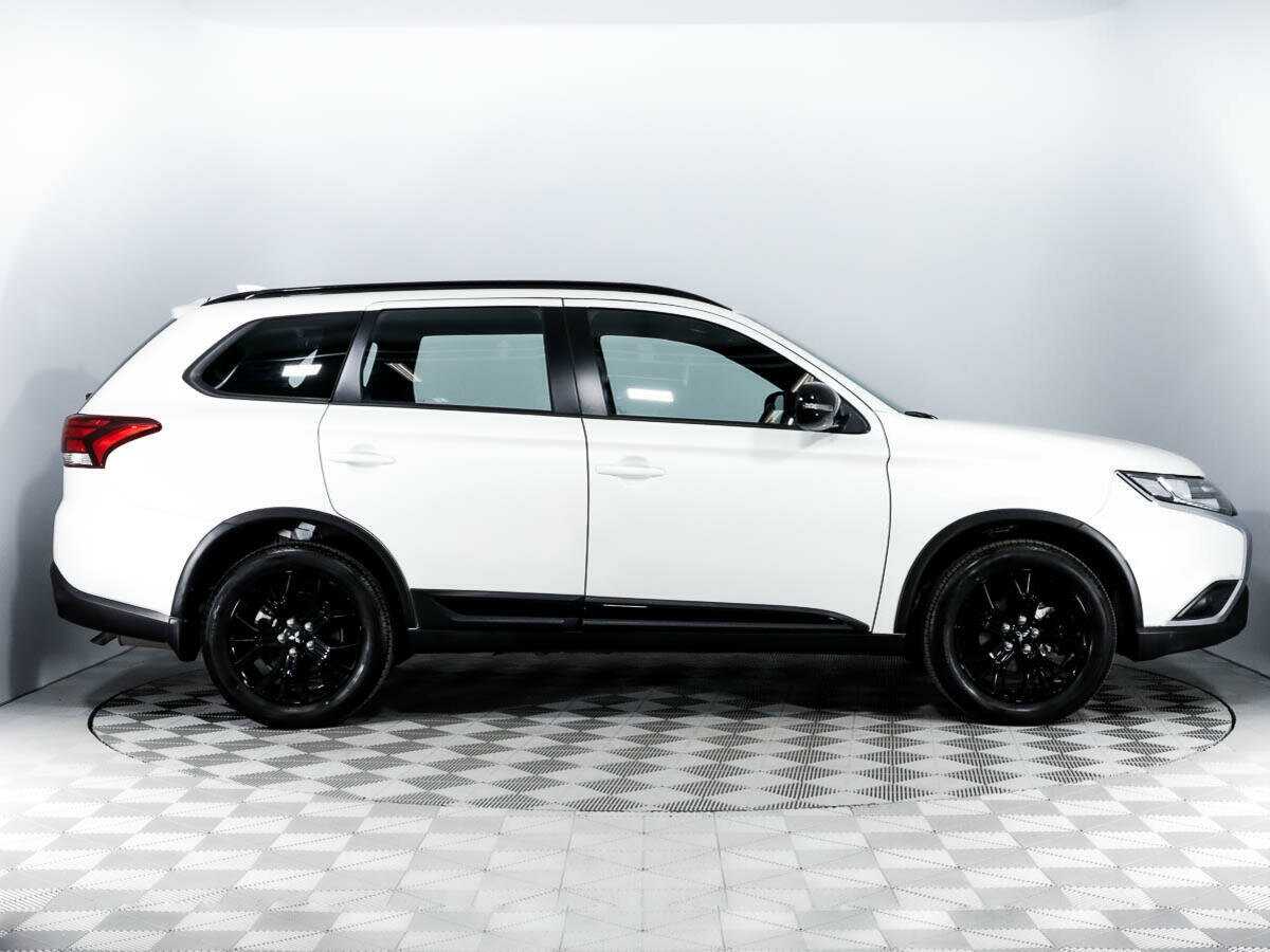 Mitsubishi Outlander б/у, 2021, Вариатор. Фото: #3