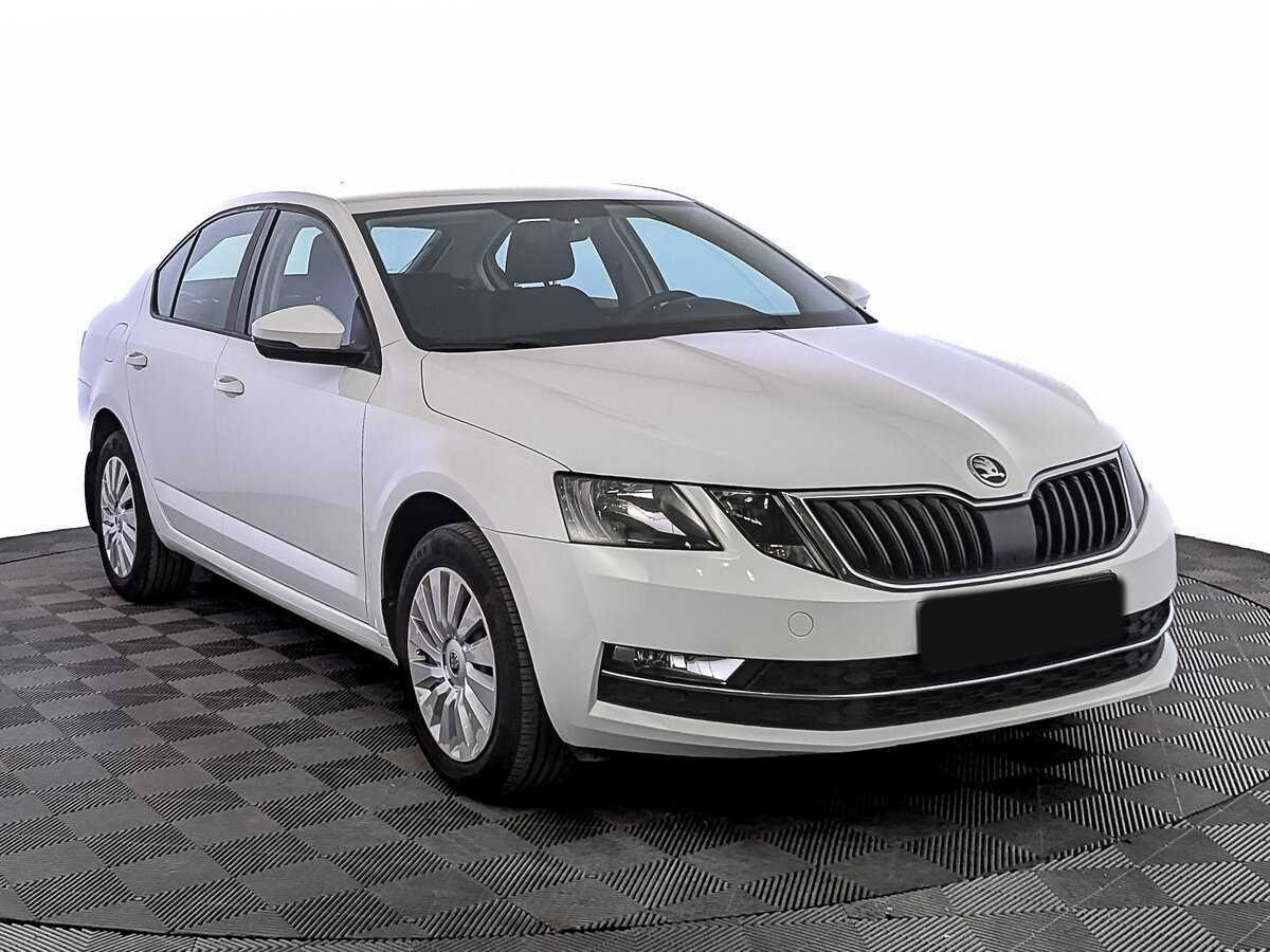 Skoda Octavia б/у, 2019, Механическая. Фото: #2