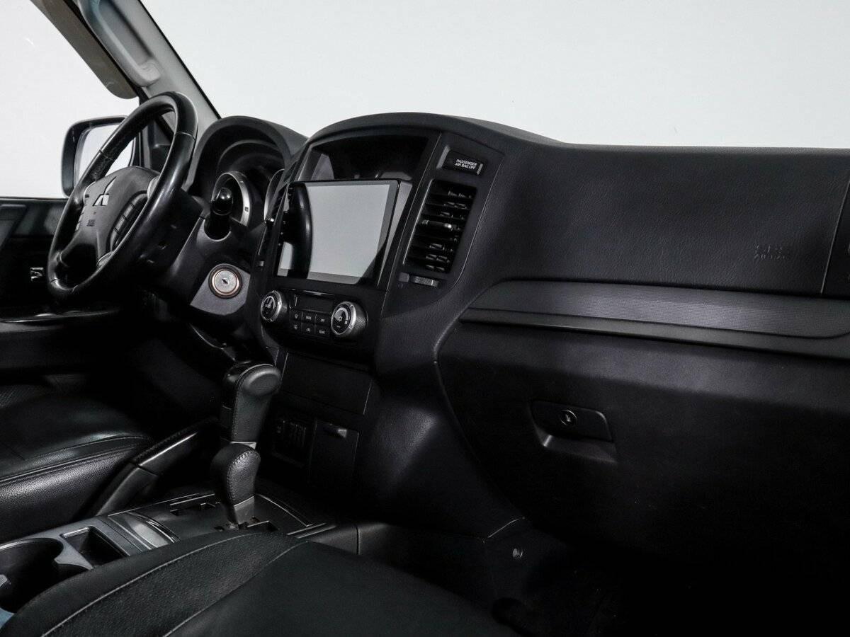 Mitsubishi Pajero б/у, 2012, Автоматическая. Фото: #6