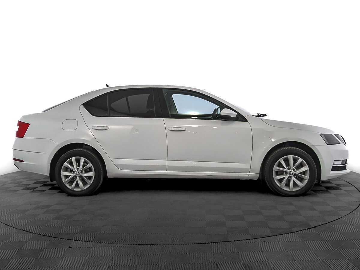 Skoda Octavia б/у, 2018, Автоматическая. Фото: #3