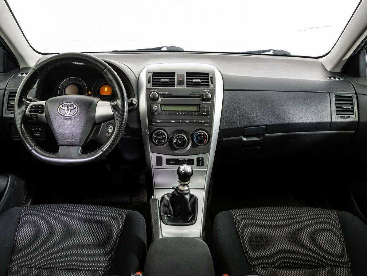 Toyota Corolla б/у, 2012, Механическая. Фото: #9