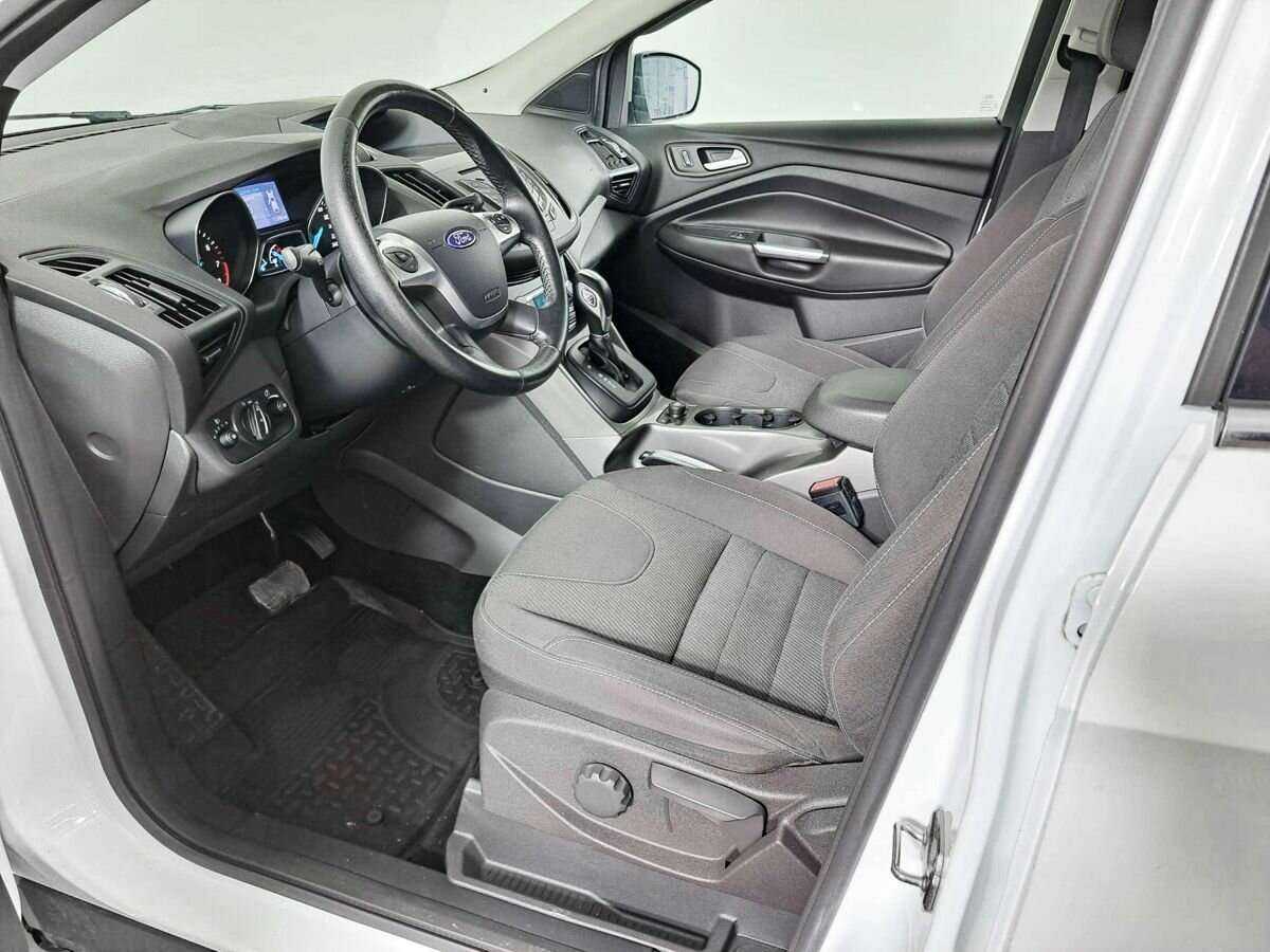 Ford Kuga б/у, 2015, Автоматическая. Фото: #13