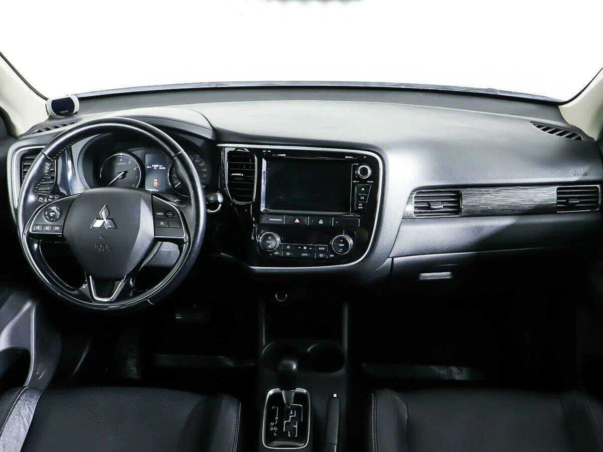 Mitsubishi Outlander б/у, 2016, Вариатор. Фото: #10
