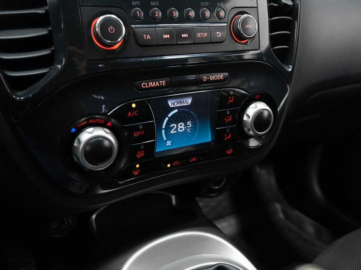 Nissan Juke б/у, 2012, Механическая. Фото: #19