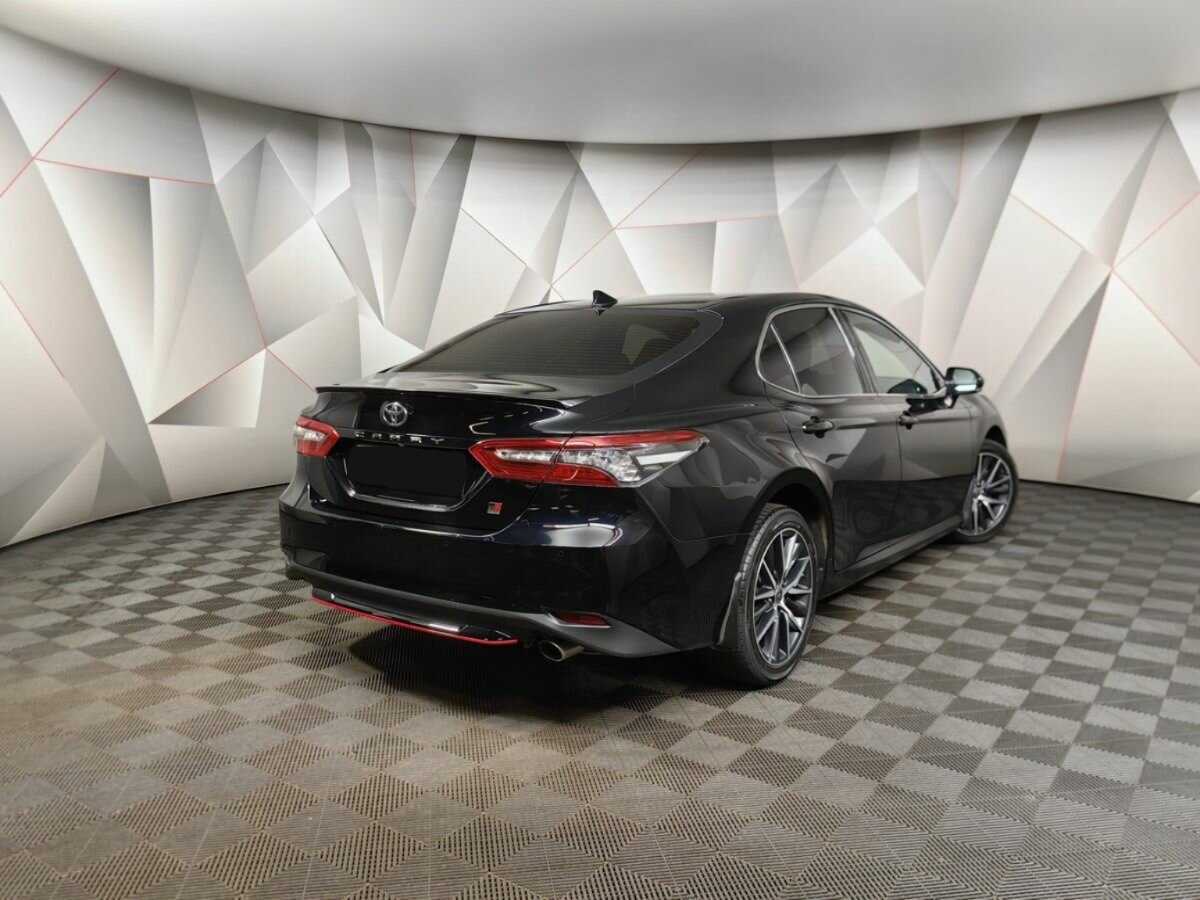 Toyota Camry б/у, 2021, Автоматическая. Фото: #1