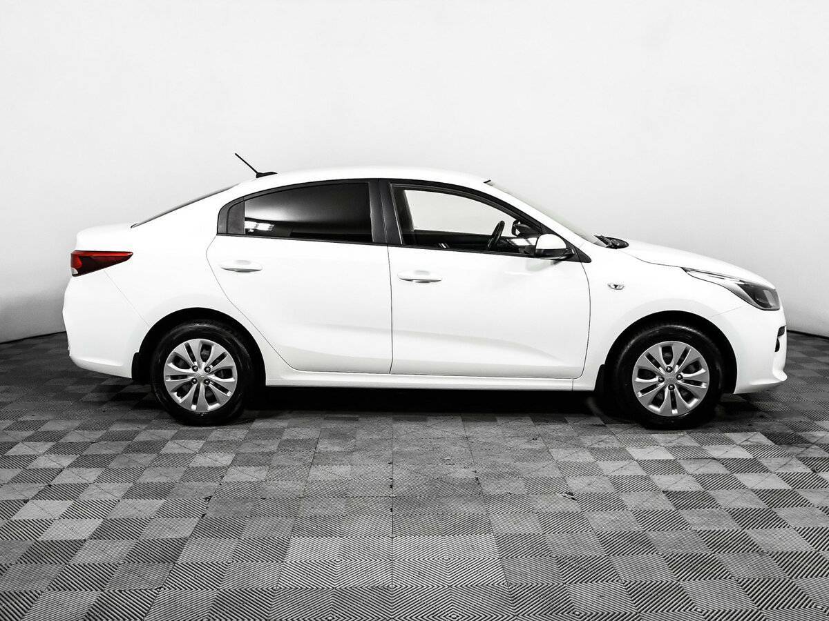 Kia Rio б/у, 2018, Автоматическая. Фото: #3