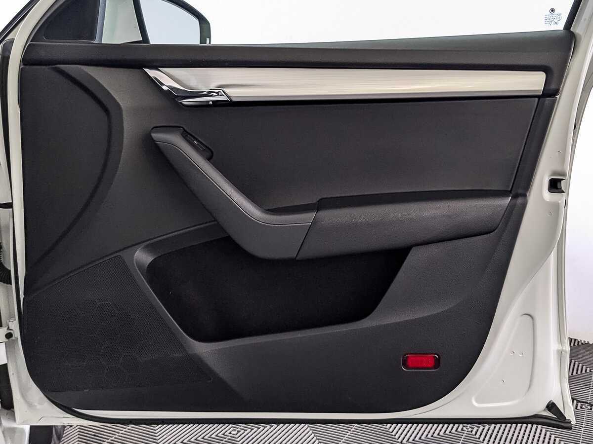 Skoda Octavia б/у, 2019, Механическая. Фото: #22