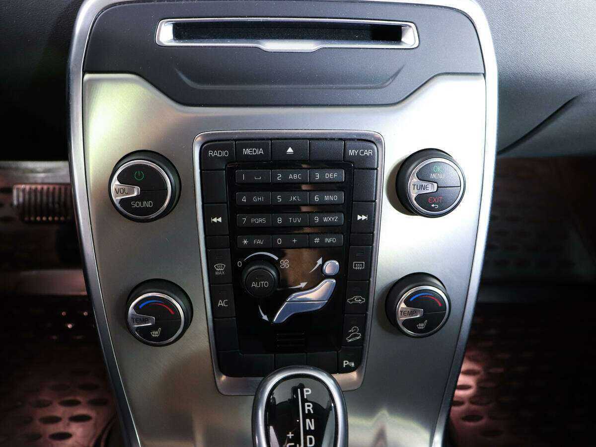 Volvo XC70 б/у, 2014, Автоматическая. Фото: #16