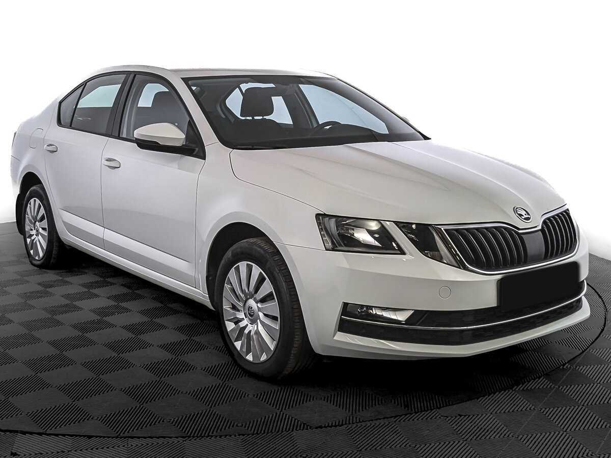 Skoda Octavia б/у, 2018, Автоматическая. Фото: #2