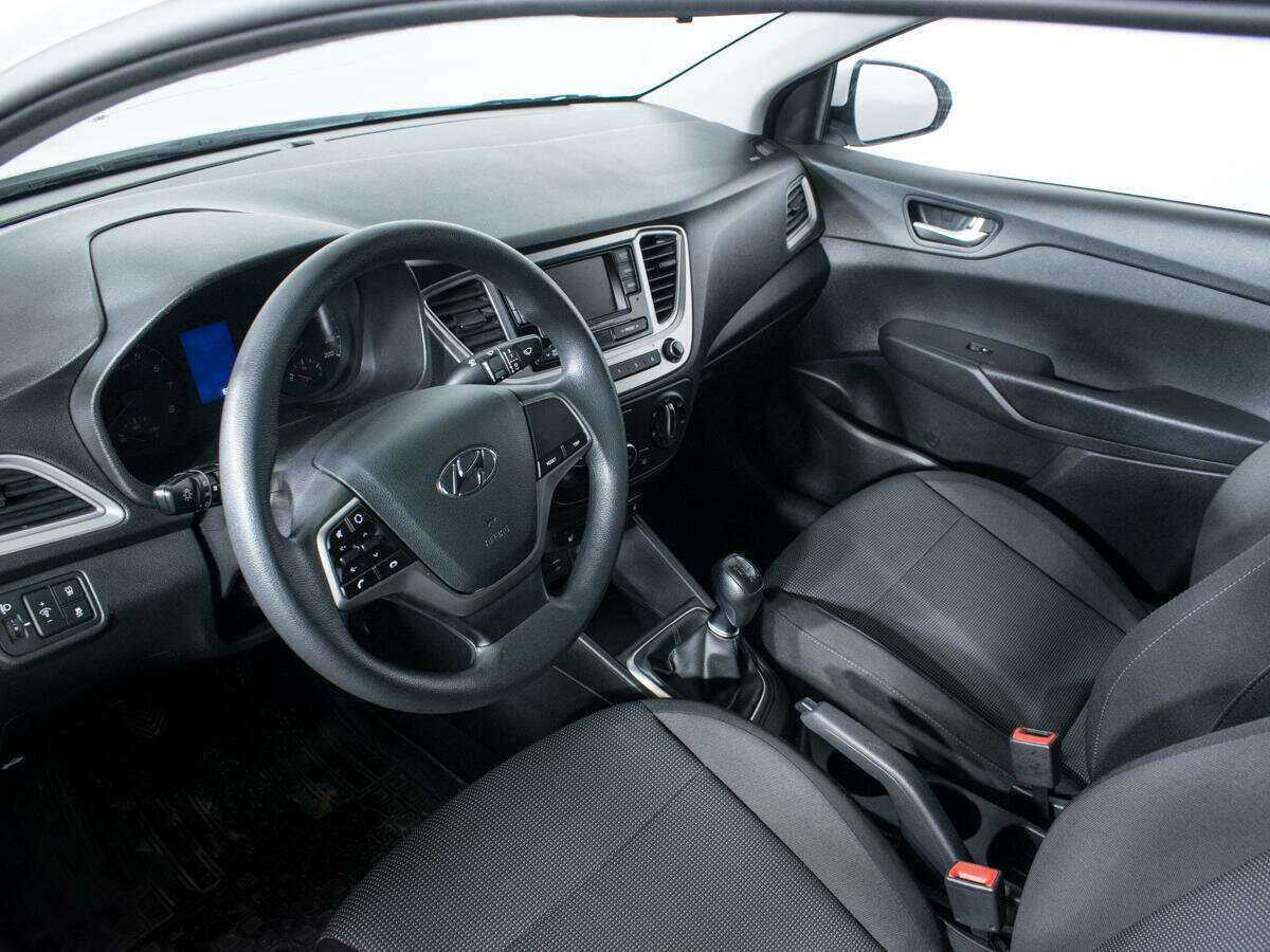 Hyundai Solaris б/у, 2021, Механическая. Фото: #12