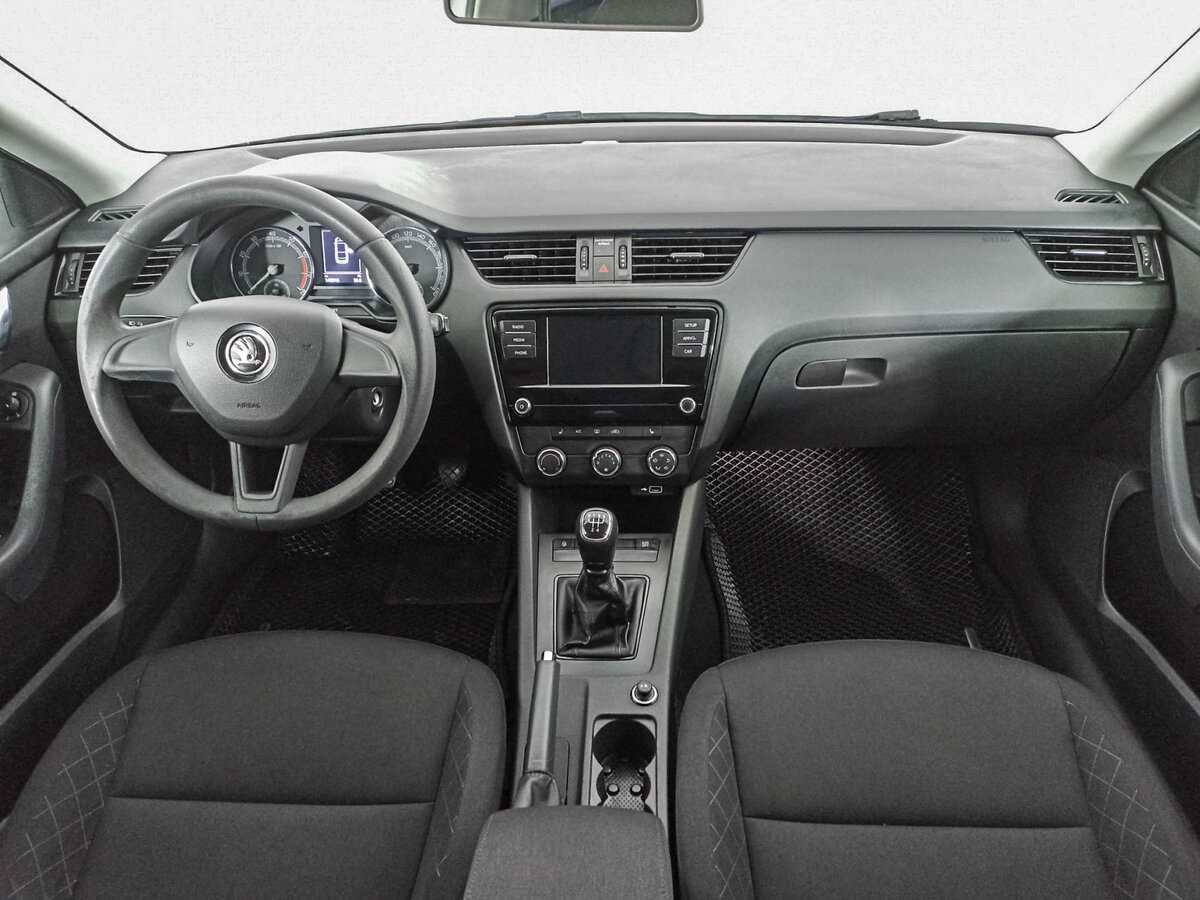 Skoda Octavia б/у, 2019, Механическая. Фото: #11