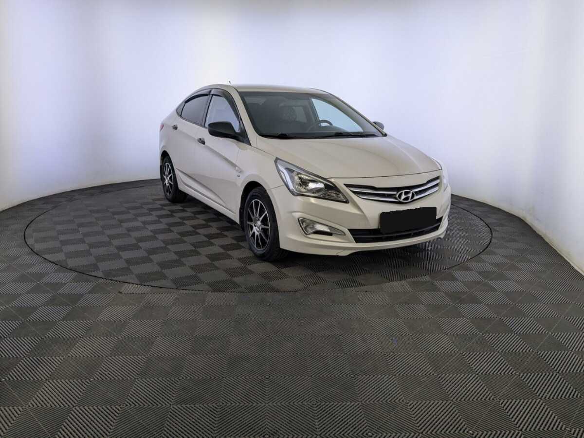 Hyundai Solaris б/у, 2015, Автоматическая. Фото: #2