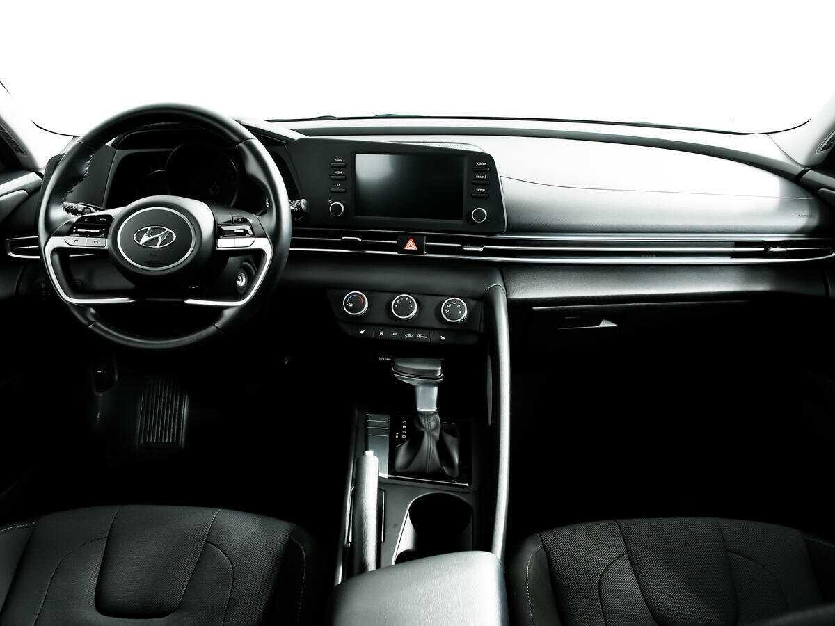Hyundai Elantra б/у, 2022, Автоматическая. Фото: #10