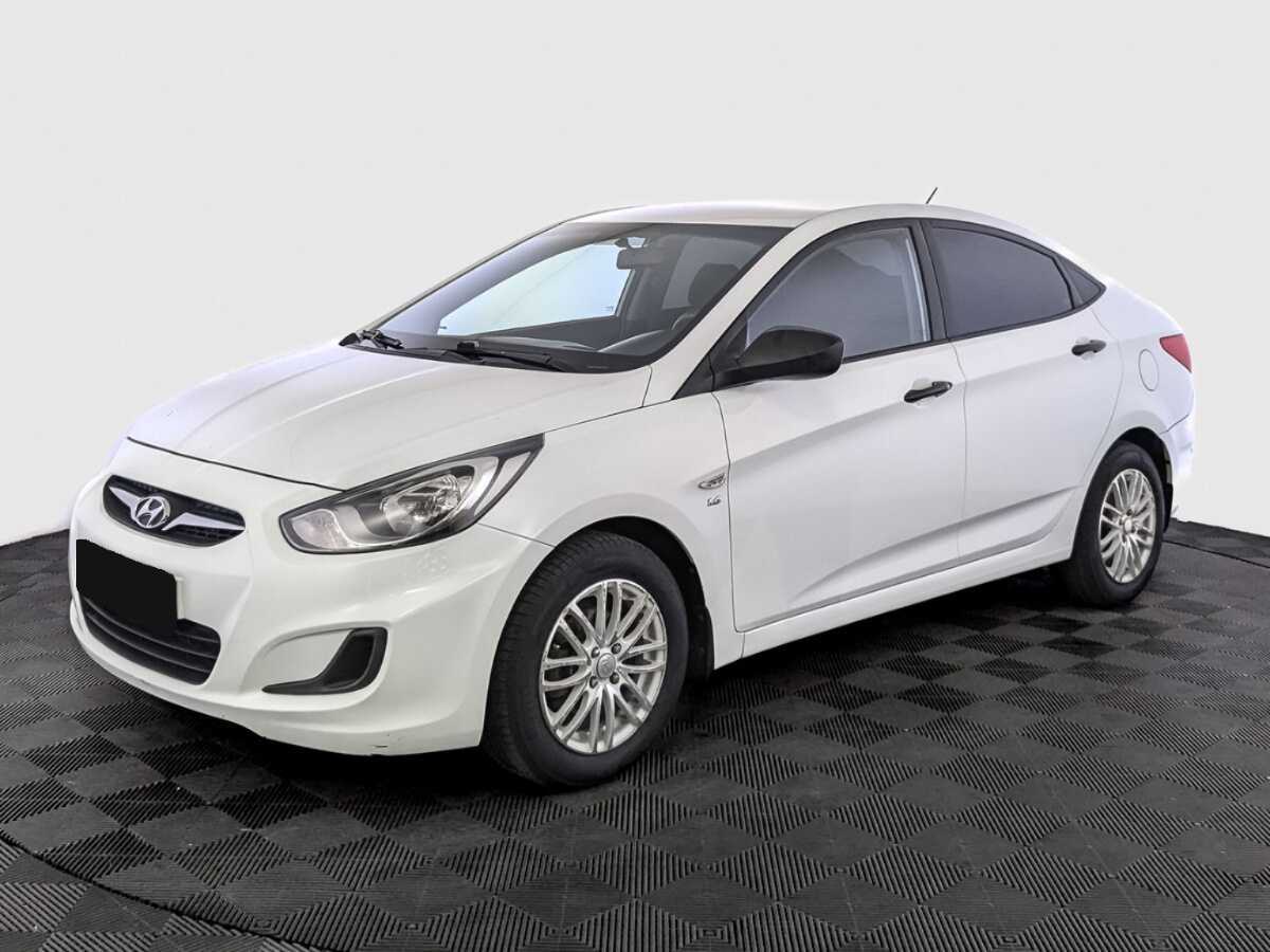 Hyundai Solaris б/у, 2014, Механическая. Посмотреть фото