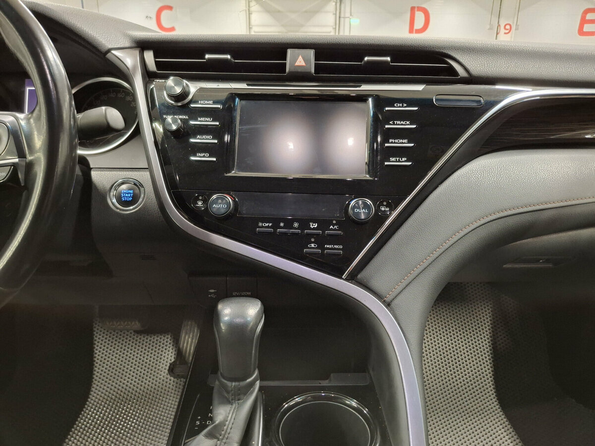 Toyota Camry б/у, 2018, Автоматическая. Фото: #13