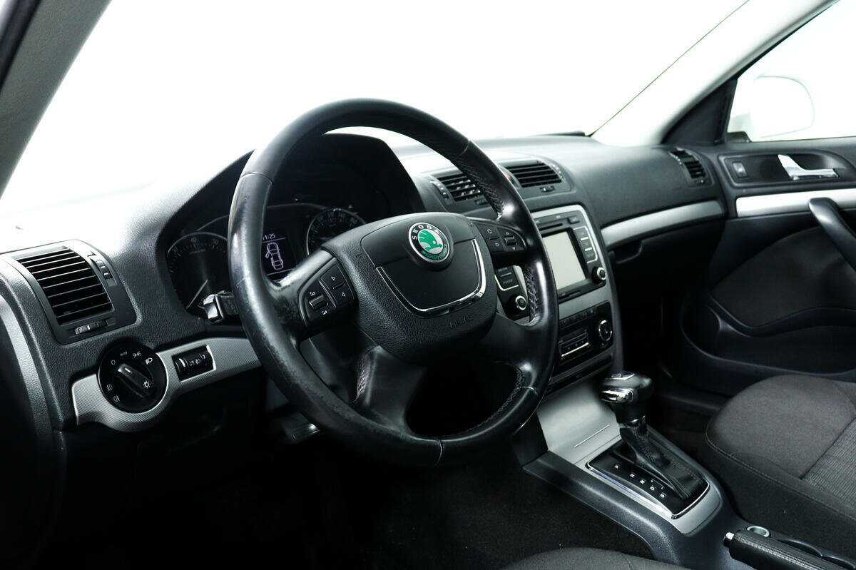 Skoda Octavia б/у, 2012, Автоматическая. Фото: #11