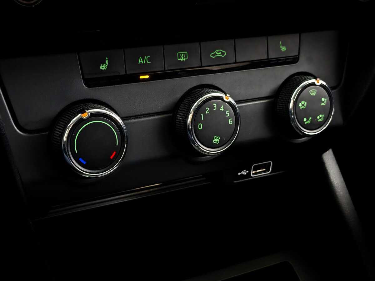 Skoda Octavia б/у, 2018, Автоматическая. Фото: #24