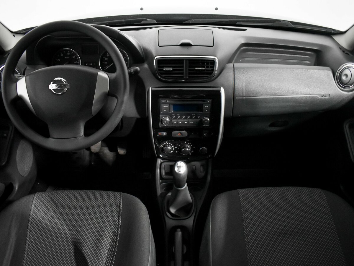 Nissan Terrano б/у, 2015, Механическая. Фото: #12