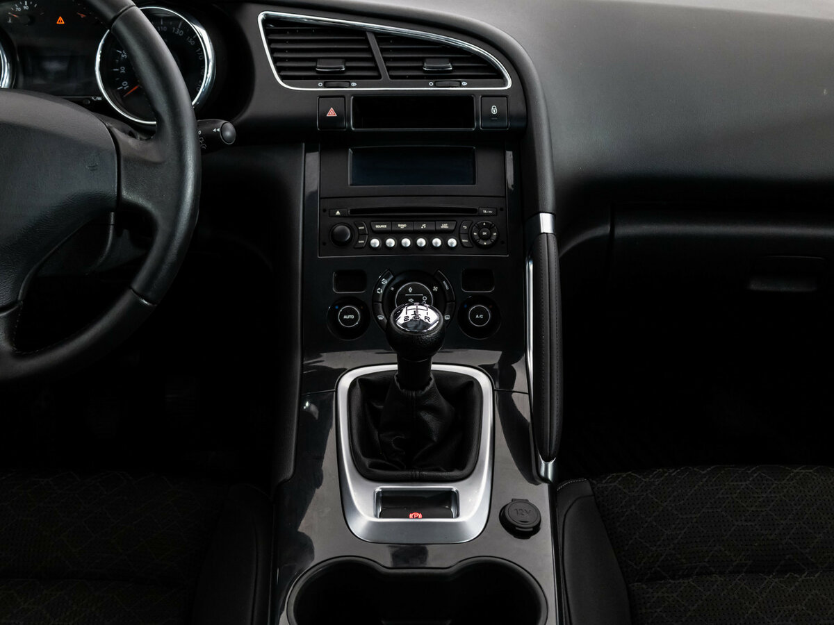 Peugeot 3008 б/у, 2014, Механическая. Фото: #8