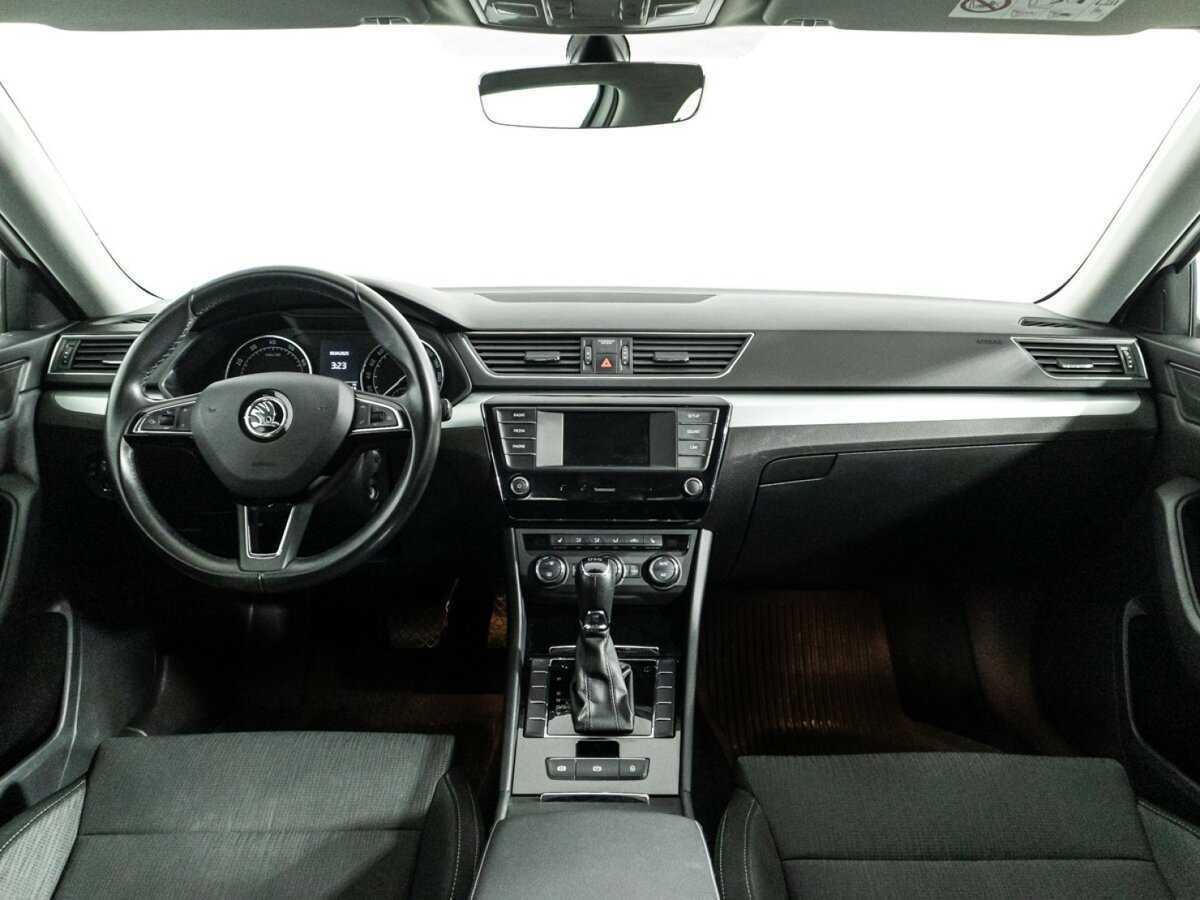 Skoda Superb б/у, 2016, Роботизированная. Фото: #11