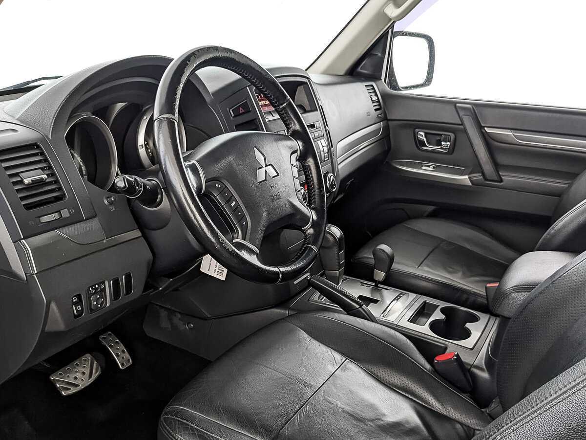 Mitsubishi Pajero б/у, 2013, Автоматическая. Фото: #14