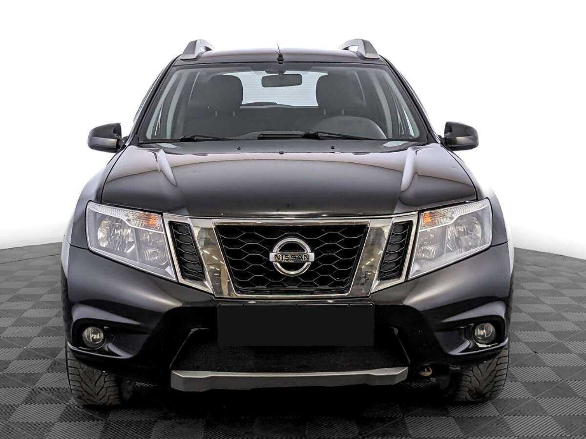 Nissan Terrano б/у, 2015, Автоматическая. Фото: #1